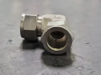 USED HY-LOK 316/L