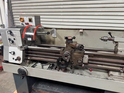 Select 1023B Metalworking Lathes | Amiron Machinery (3)