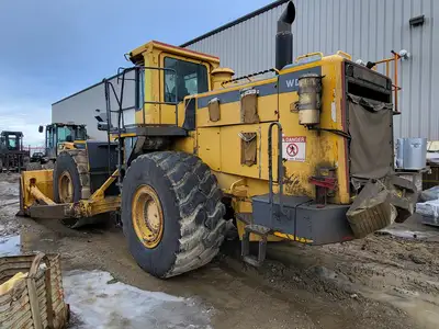 USED 2001 KOMATSU WD600-3