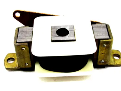 NEW CROUSE HINDS ETH K5 MAGNET AND PLUG ASSEMBLY ETHK5