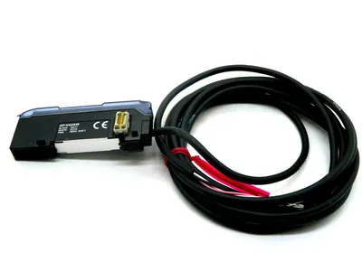 NEW KEYENCE AP-V42AW AMPLIFER UNIT APV42AW