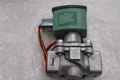 NEW ASCO 8215G033 SOLENOID VALVE 3/4" 125 PSI STOCK GF-79A