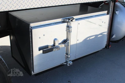 New | in-Stock 2027 MACK MD7 Septic/Sewer/Vacuum Trucks Texas US | Roll Off Truck World #1491896