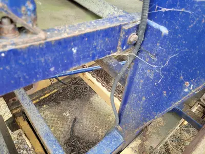 USED 2003 CANAMERICAN STONE SPREADER SOIL KING XL19