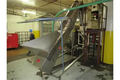 SLI FC82-55 hopper conveyor, Stainless, 8'L x 9'H