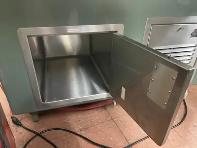 Used ColorPoint Used 50" Colorpoint 50-CFMA 3 Pan Refrigerated Salad Bar with Sneeze Guards 120V Food Displays Illinois US | Falcon Restaurant Supply #1375715