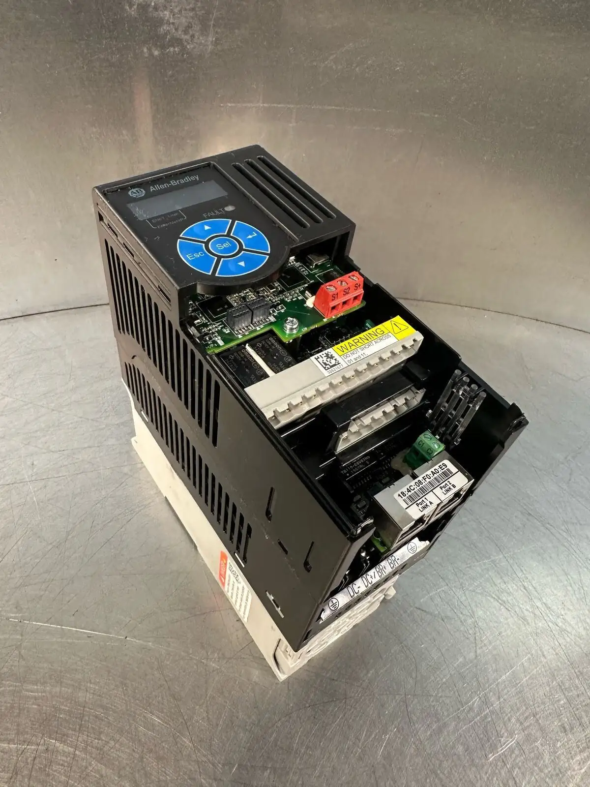 Allen Bradley 25C-D2P3N114 /A 1.0HP AC DRIVE (7.3.1)