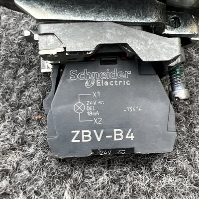 New | in-Stock Telemecanique ZBV-B4 Switch Parts California US | Davliegogo LLC #1708472