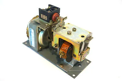 NEW WESTINGHOUSE 1597067 TIMING RELAY