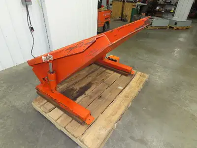 Presto TZ44-20 Container Tilter Tipper 45° 2000lbs 120V 44x48" Top Tote Drive On
