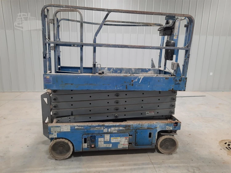 Used GENIE GS3246 Scissor Lifters | Rosseel's Equipment Inc #720553