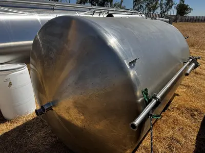 Tank, 1,500 Gallon, Stainless Steel, Vertical, Cherry-Burrell #5991405