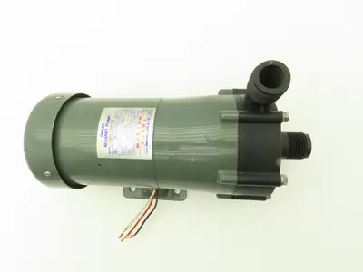Iwaki MD-100RM Magnetic Drive Water Pump 1"Poly Plastic 220V 3PH 135 L/min