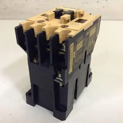 USED ALLEN BRADLEY 100-A12ND3 SER B