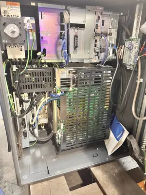 USED 2016 YASKAWA MOTOMAN MH5SII