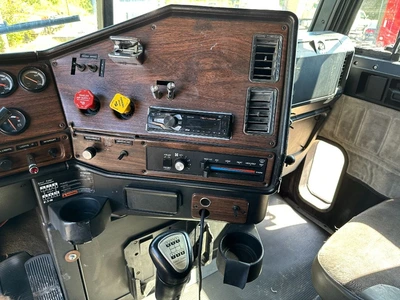 Used 2001 FREIGHTLINER FLD 120 Conventional trucks Indiana US | Proxy Equipment #1384951