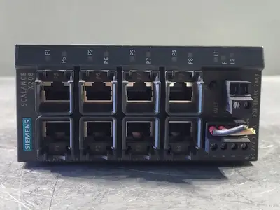 USED SIEMENS 6GK5208-0BA00-2AA3