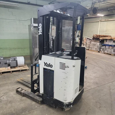 YALE Lift Truck Model NR040AENS24TE091 3650LB # 6117