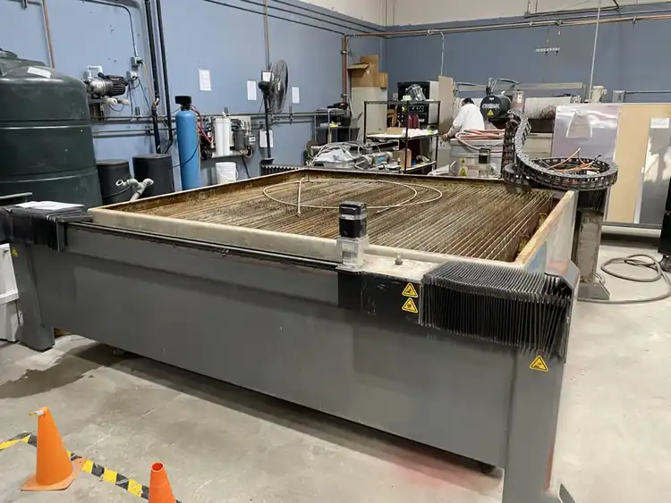 Used 2015 FLOW MACH 2030B Waterjet Cutters Arizona US | Revelation Machinery #404011