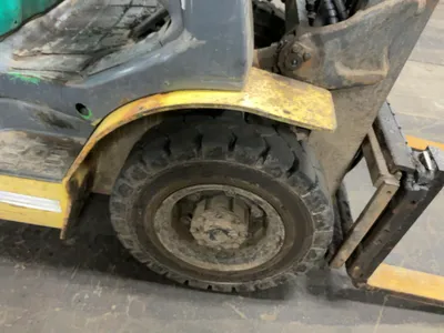 USED 2010 KOMATSU FG25T-16
