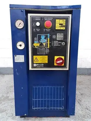 Ceccato model 107M29802/RLC10/8 screw air compressor