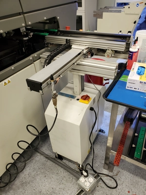 USED UIC - UNIVERSAL INSTRUMENTS CORP 22" CONVEYOR