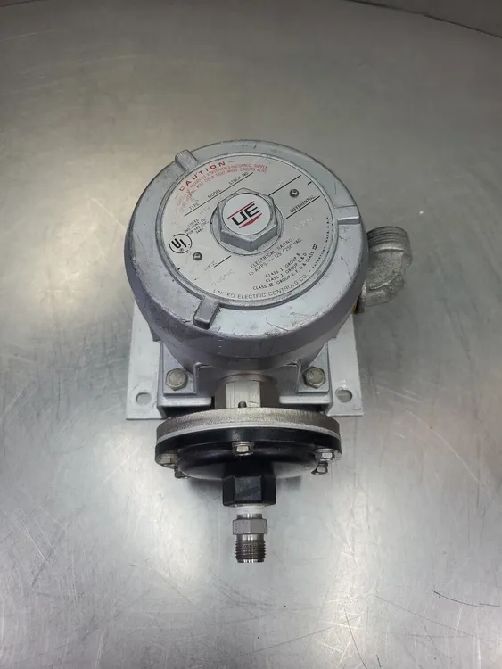 Used United Electric Controls _UNKNOWN_ Relays & Switches | Palmetto Automation #1157015
