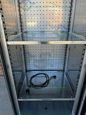 USED CARON 7401-33-1 CO2 REACH IN HUMIDITY INCUBATOR 115V, 60°C, 33 CU, FT.