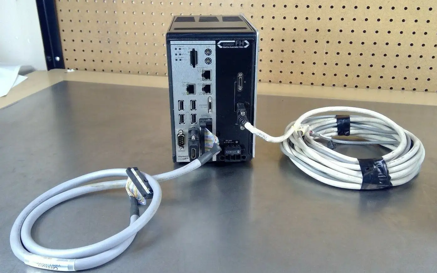Omron FH-3050 Machine Automation Vision X16-83932 2J GII