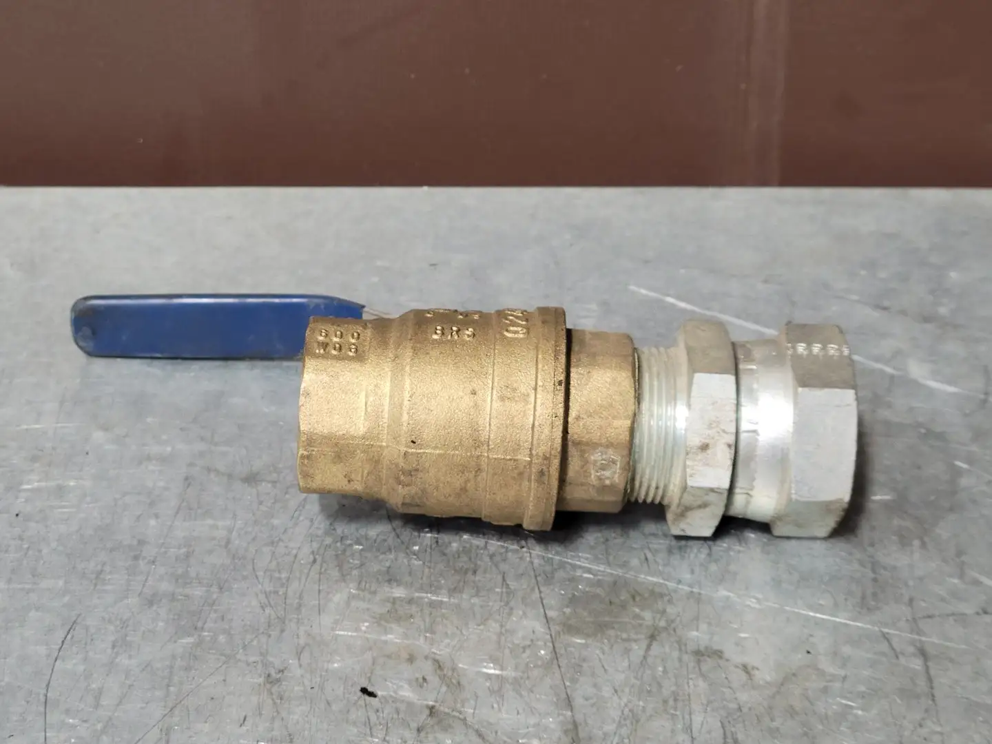 1-1/4" 600 WOG Ball Valve w/ Coupler