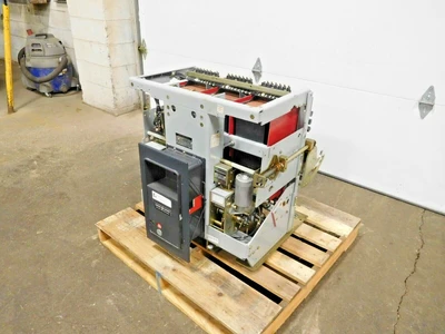 Used GE AKR-7F-100 Circuit Breakers Ohio US | Equipment Recovery Corp. #1329735