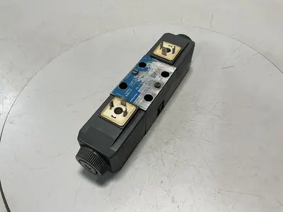 USED VICKERS DG4V-3-2AL-M-U-HL7-60