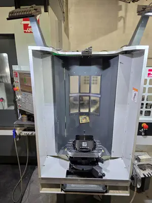 2022 HAAS UMC-1000 Universal Machining Centers | Machinery Network (4)