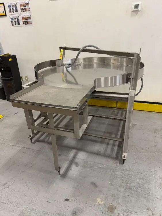 Used _UNKNOWN_ _UNKNOWN_ Accumulation Tables Rhode Island US | Federal Equipment Company #1347724