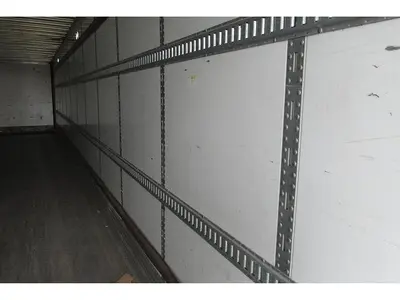 Used 2017 STOUGHTON 53 FT TANDEM Box Trailers Manitoba CA | Conquest Truck & Auto Sales #1421362