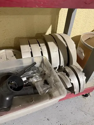 Wooden Rolling 2 Tier Shop Table With Various Aluminum Pie Jaws