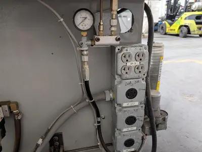 2013 TOYO SI-150V-F200CU Injection Molding Horizontal/Vertical | Machinery Network (17)