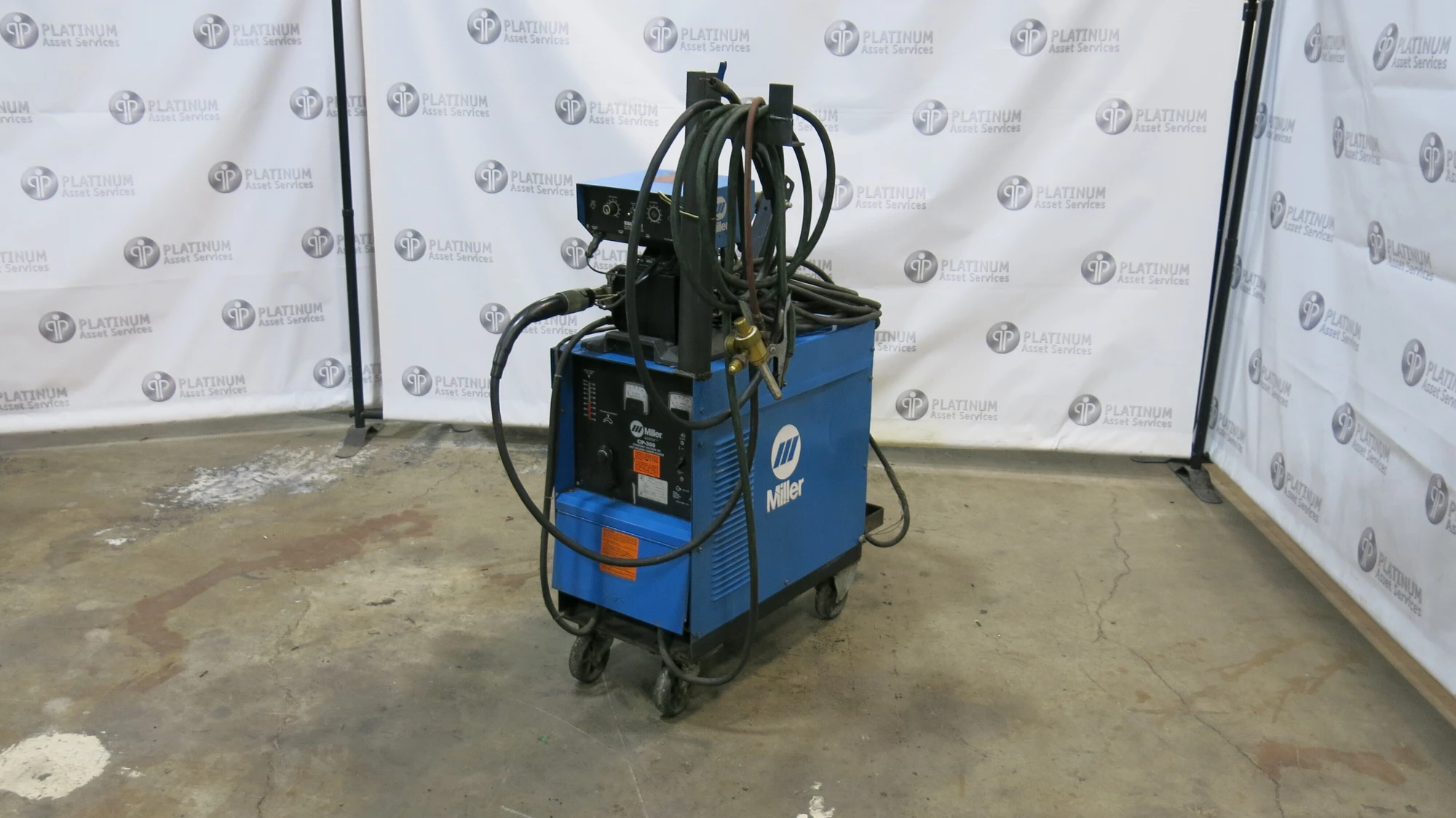 USED MILLER CP-300