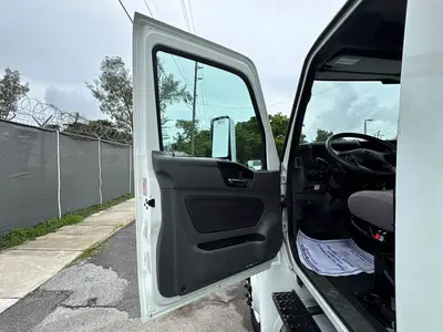 Used 2021 INTERNATIONAL MV607 Box trucks Florida US | Truck and Van Outlet #1509199