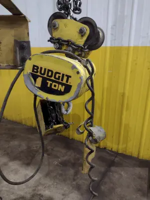 1 TON RELIABLE WALL MOUNTED JIB CRANE W/ 1 TON BUDGIT HOIST & TROLLEY: YOBRO #25151