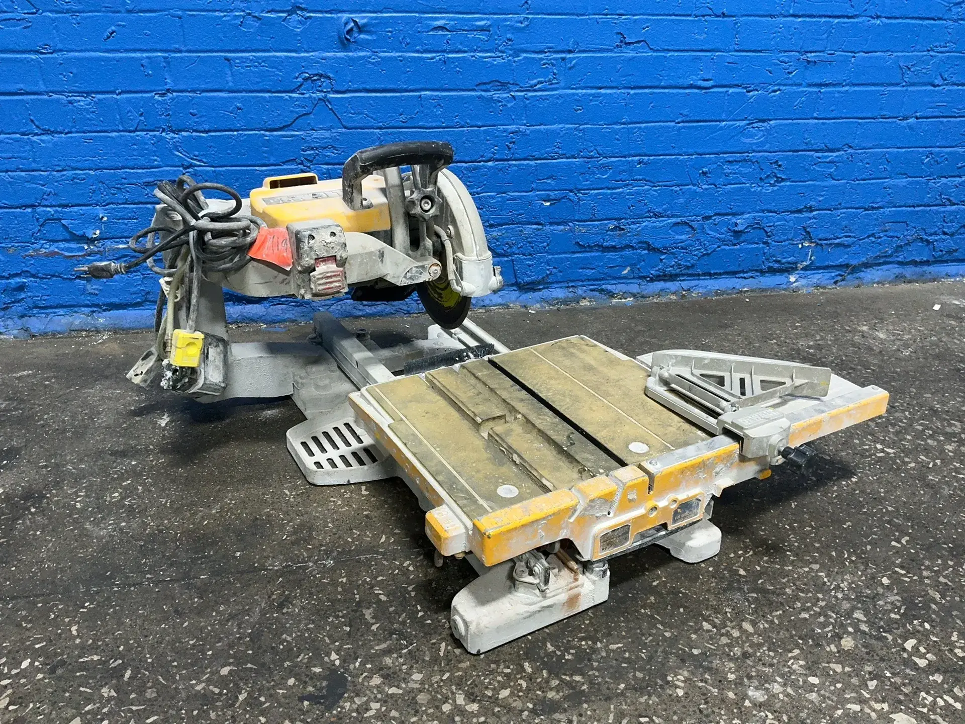 Used DEWALT D24000 Mosaic Saws Ohio US | HGR 24 #1463449