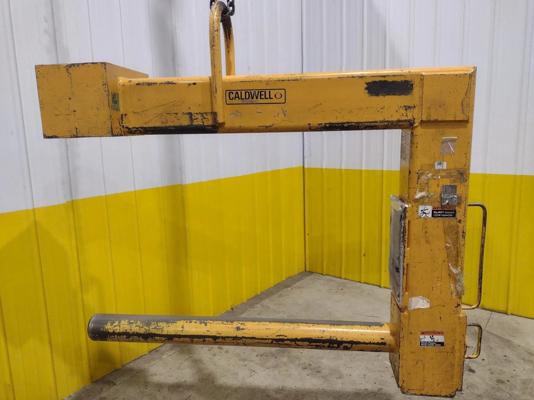 USED CALDWELL 81P-4-50 PAPER ROLL LIFTERCAPACITY 8,000 LBS