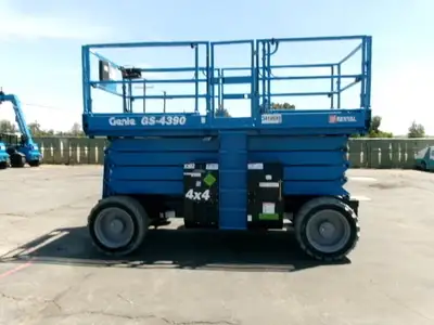 USED 2017 Genie GS-4390 RT