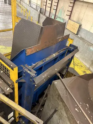 VESTIL HYRAULIC DUMP TILT HOPPER / BILLET FEEDER: YOBRO #24768