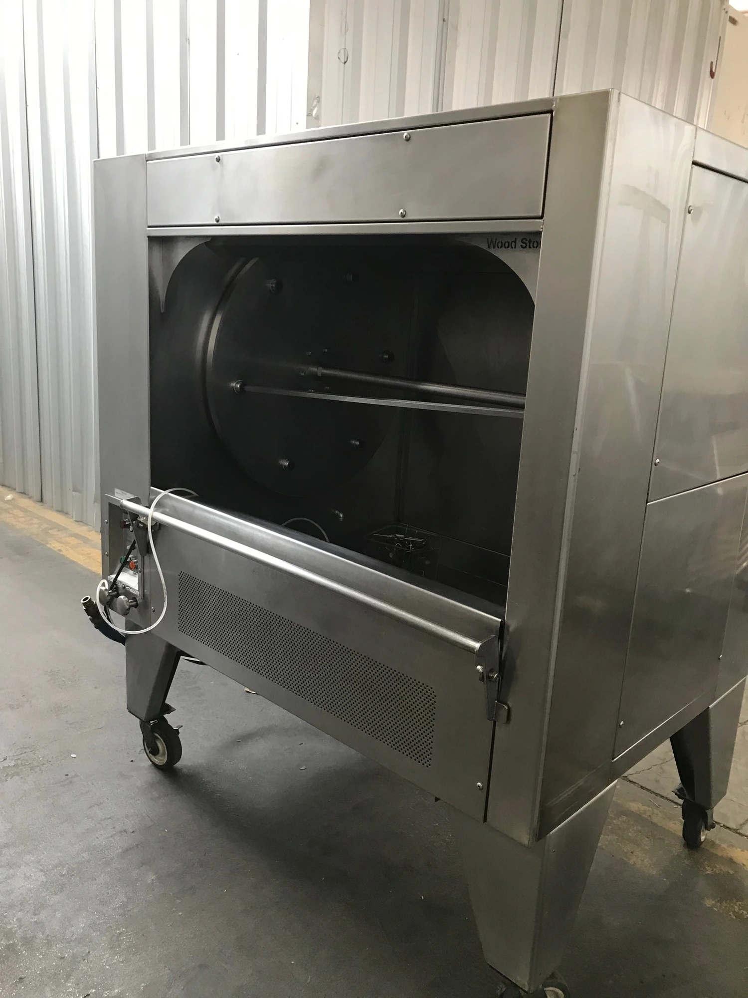 66-0046 Woodstone WS-GFR Gas Rotisserie Oven