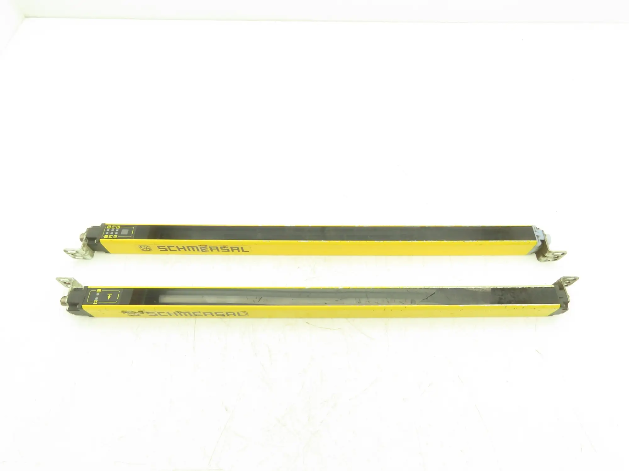 Schmersal SLC440-ER-0490-14-01 Safety Light Curtain Transmitter/Receiver - READ