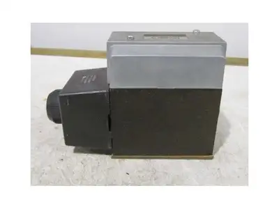 Vickers Double A QJF 5 FF 10A3 525775 Solenoid Valve