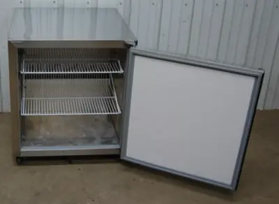 142-1150 Silver King 27 Inch Under Counter Cooler