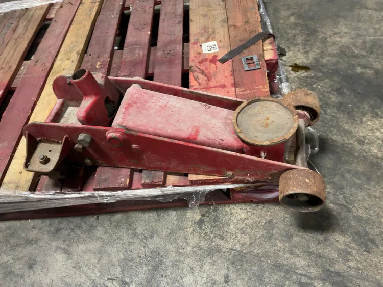 Used _UNKNOWN_ _UNKNOWN_ Automotive Lifters Michigan US | Miedema Asset Management Group #1425168