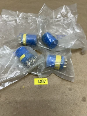 NEW Amphenol 972223S